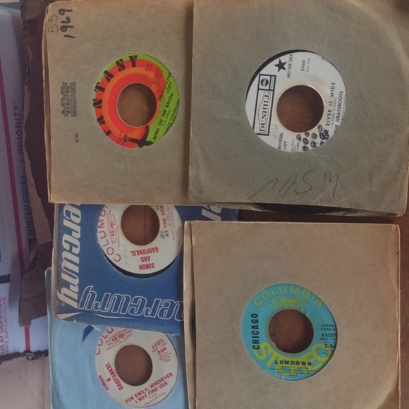 Vintage 60's Vinyl 33&1/2 Record Collection with Original Sleeves - Picture 4 of 4